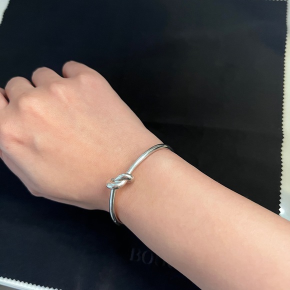 Celine Knot Bracelet: classic style in perfect condition - Picture 3 of 4